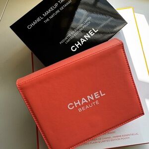 Chanel Beauté Coral Pouch